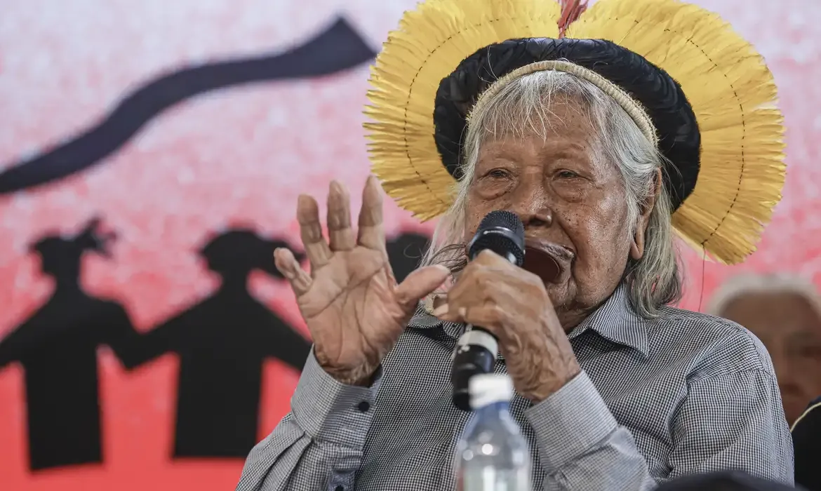 Ao encerrar Cúpula dos Povos, Cacique Raoni pede que luta continue