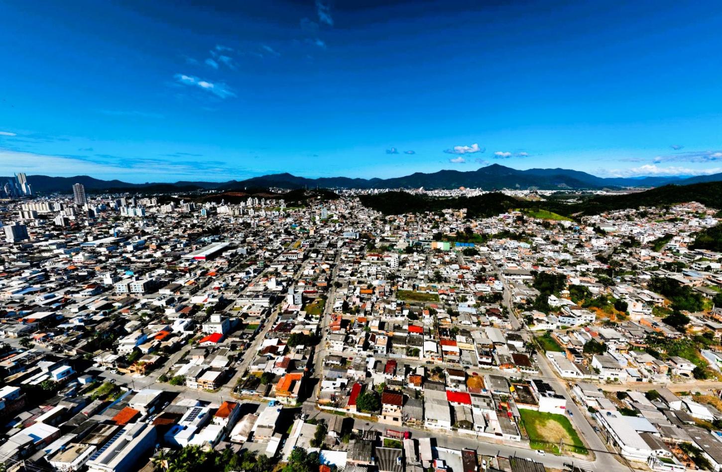 Camboriú acelera o ritmo de crescimento urbano nos últimos 45 dias