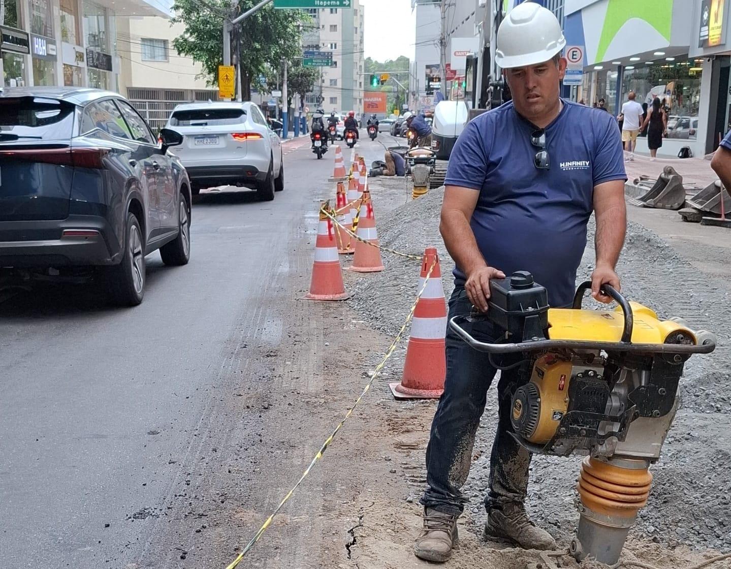Emasa realiza cronograma de obras e instalação de macromedidor nesta segunda-feira