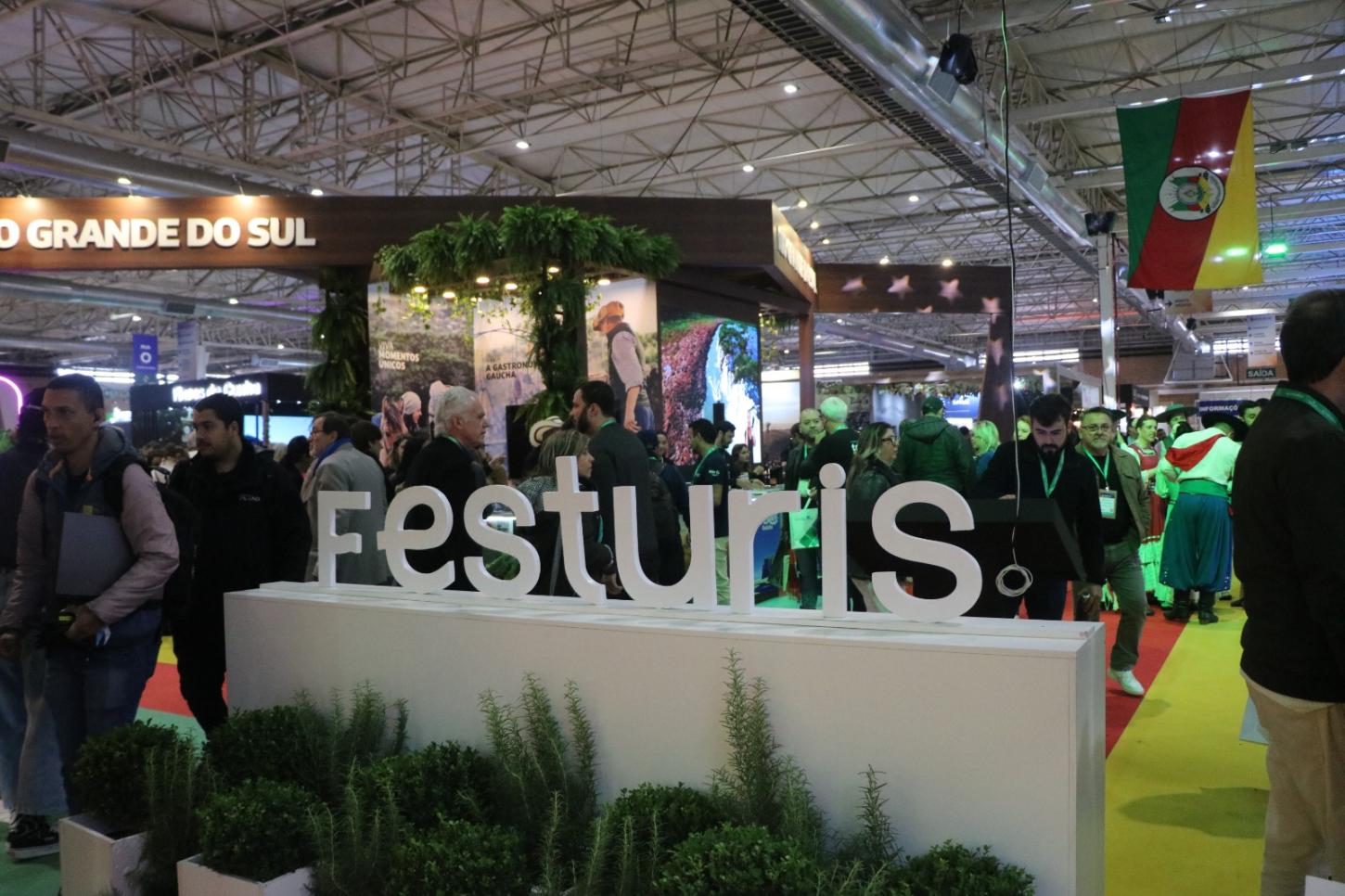Missão da Costa Esmeralda à Festuris reforça integração regional e inspira novas práticas para o turismo