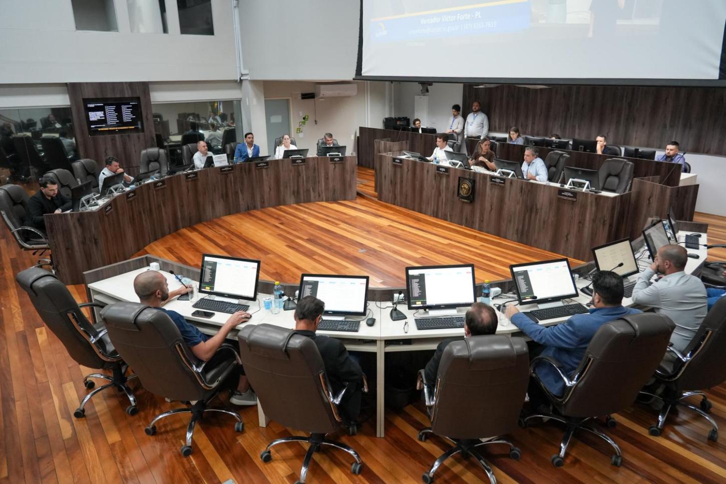 “Não é Não”: Câmara de Balneário Camboriú aprova política de enfrentamento à violência contra as mulheres