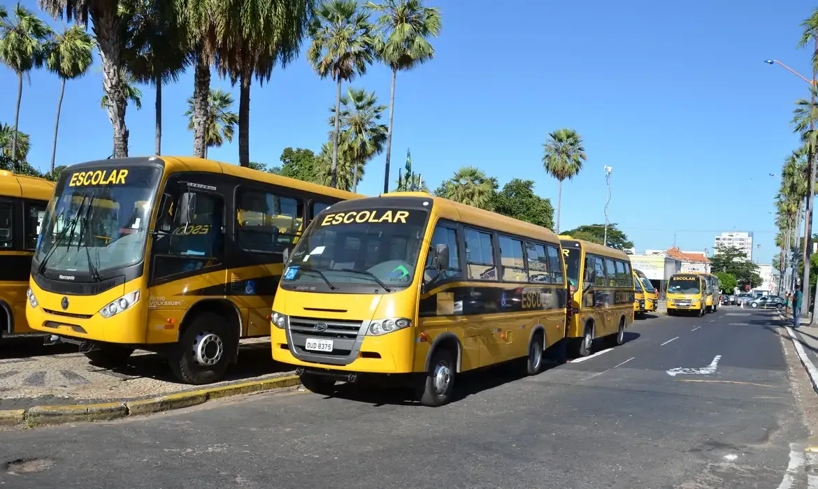 Nova legislação garante repasses para alimentação e transporte escolar