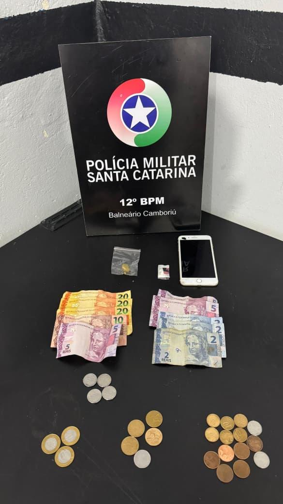 PM prende autor de tráfico e apreende menor na Praia Central de Balneário Camboriú