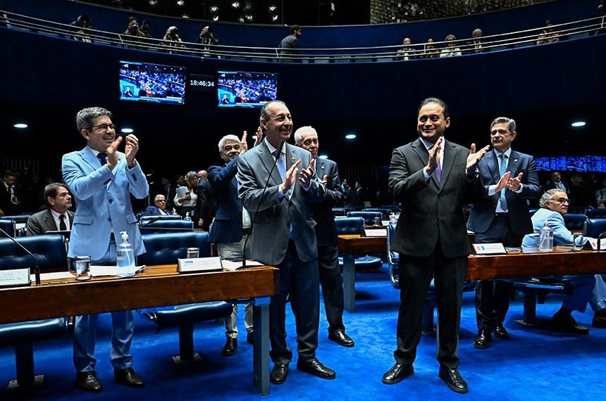 Por unanimidade, Senado aprova isentar Imposto de Renda para quem ganha até RS 5 mil