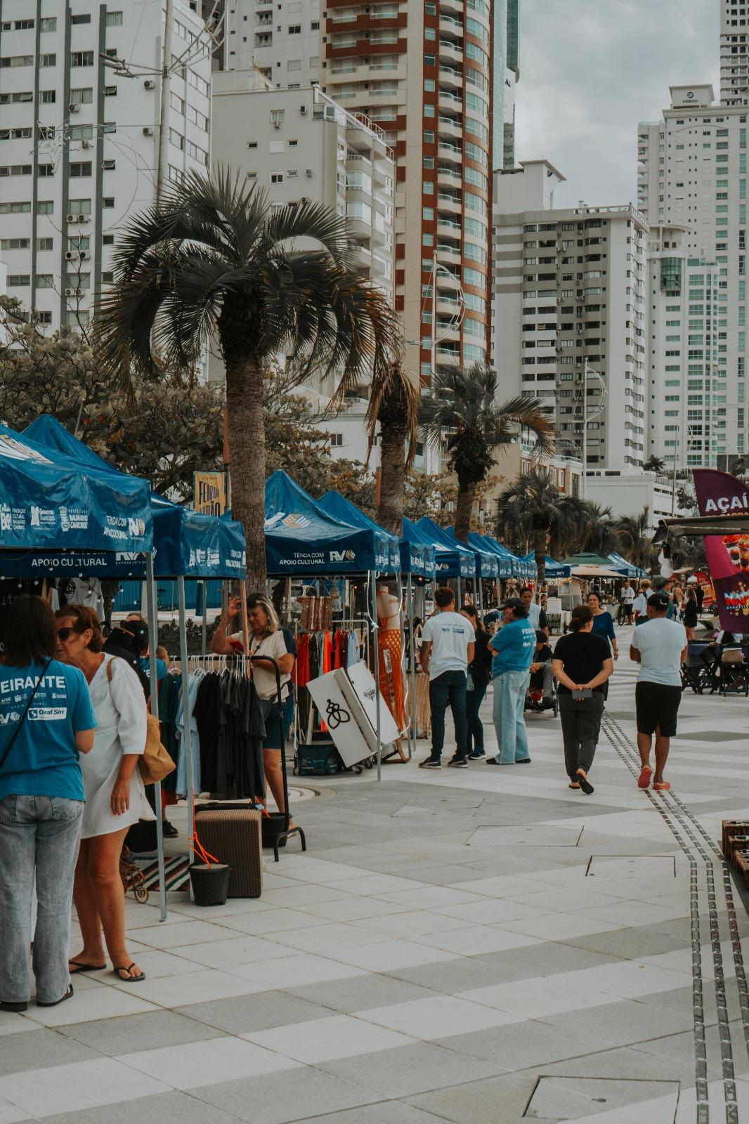 Segunda edição da Feira da Orla movimentou a Barra Sul em Balneário Camboriú