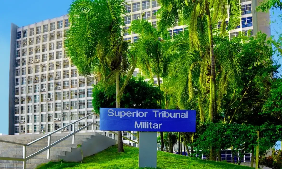 STM declara perda da patente de capitão da Marinha por peculato