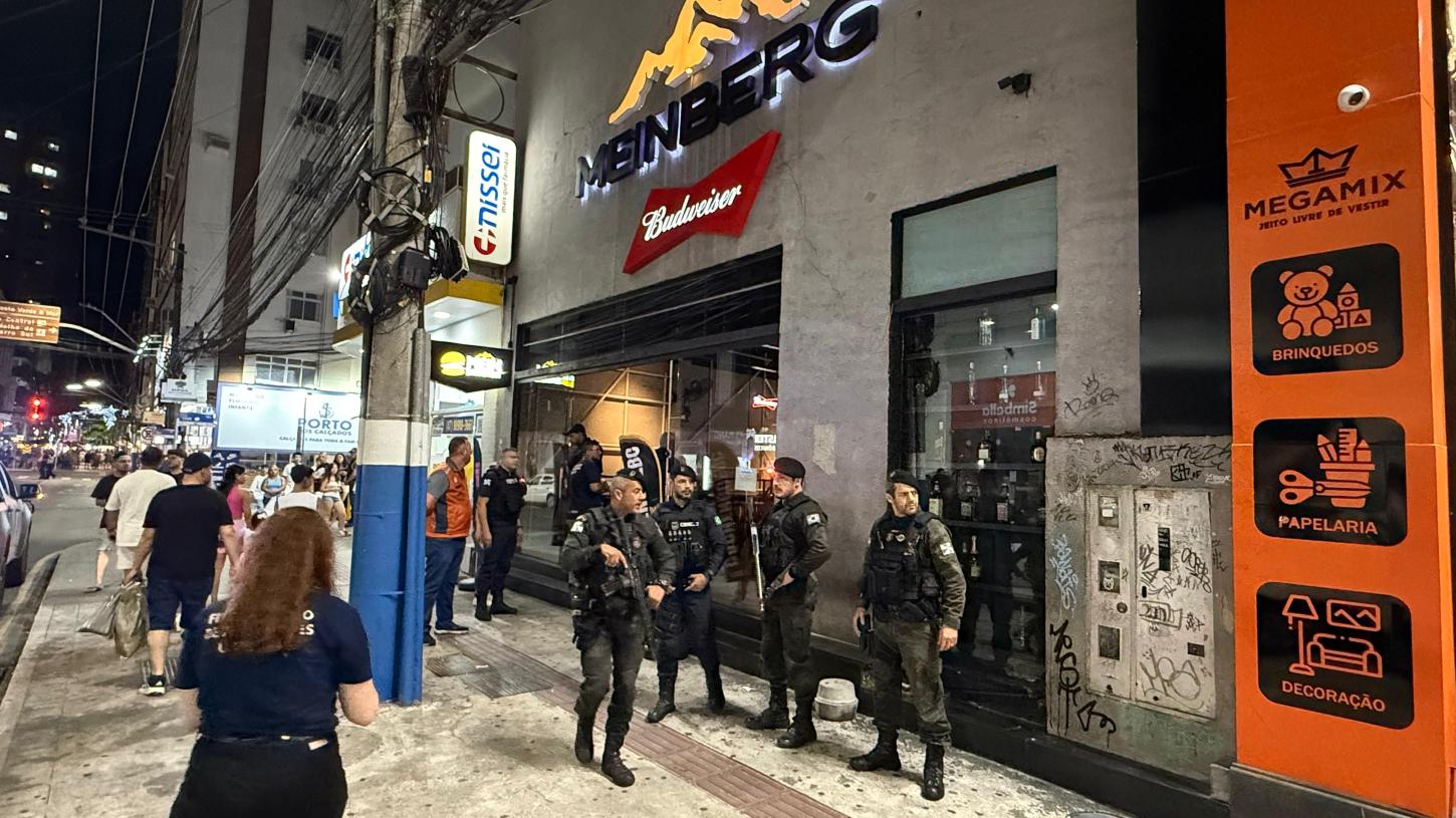 Operação integrada fiscaliza estabelecimentos e reforça ordem pública em Balneário Camboriú