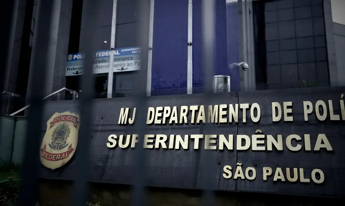 Polícia Federal faz operação contra ataques cibernéticos a deputados federais
