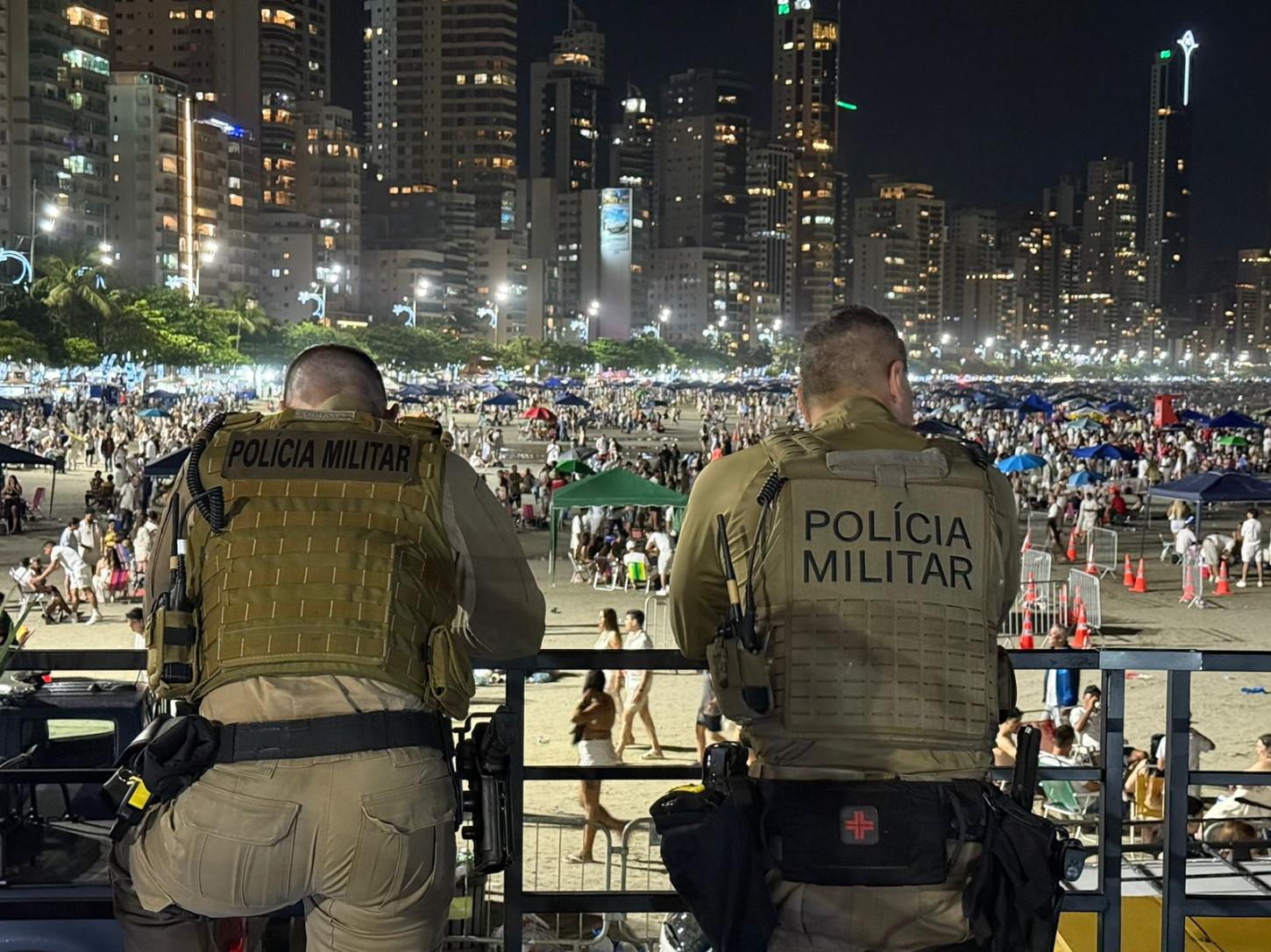 Comandante-geral da Polícia Militar de Santa Catarina acompanhou trabalho da segurança no Réveillon de Balneário Camboriú