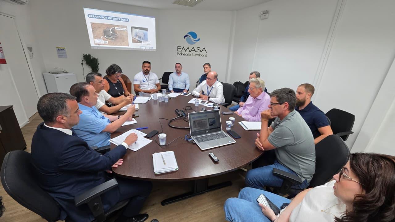 Emasa estabelece fluxo para obras de rede de gás em Balneário Camboriú
