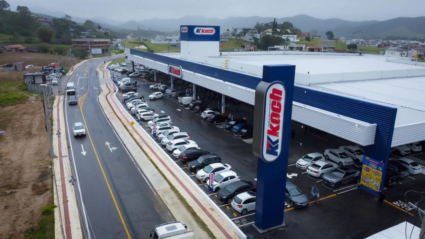 Grupo Koch realiza processo seletivo para novas lojas em Camboriú e Balneário Camboriú
