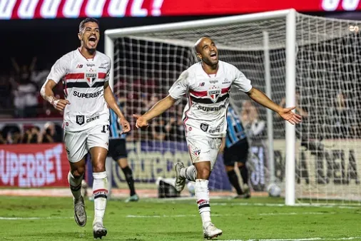 Brasileirão: São Paulo e Bahia dormem líderes em noite agitada