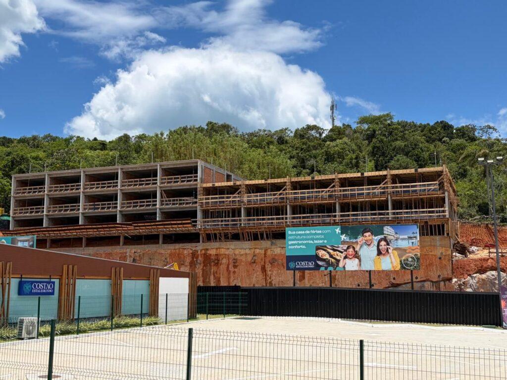 Costao Estaleirinho: obras completam um ano e avançam dentro do cronograma