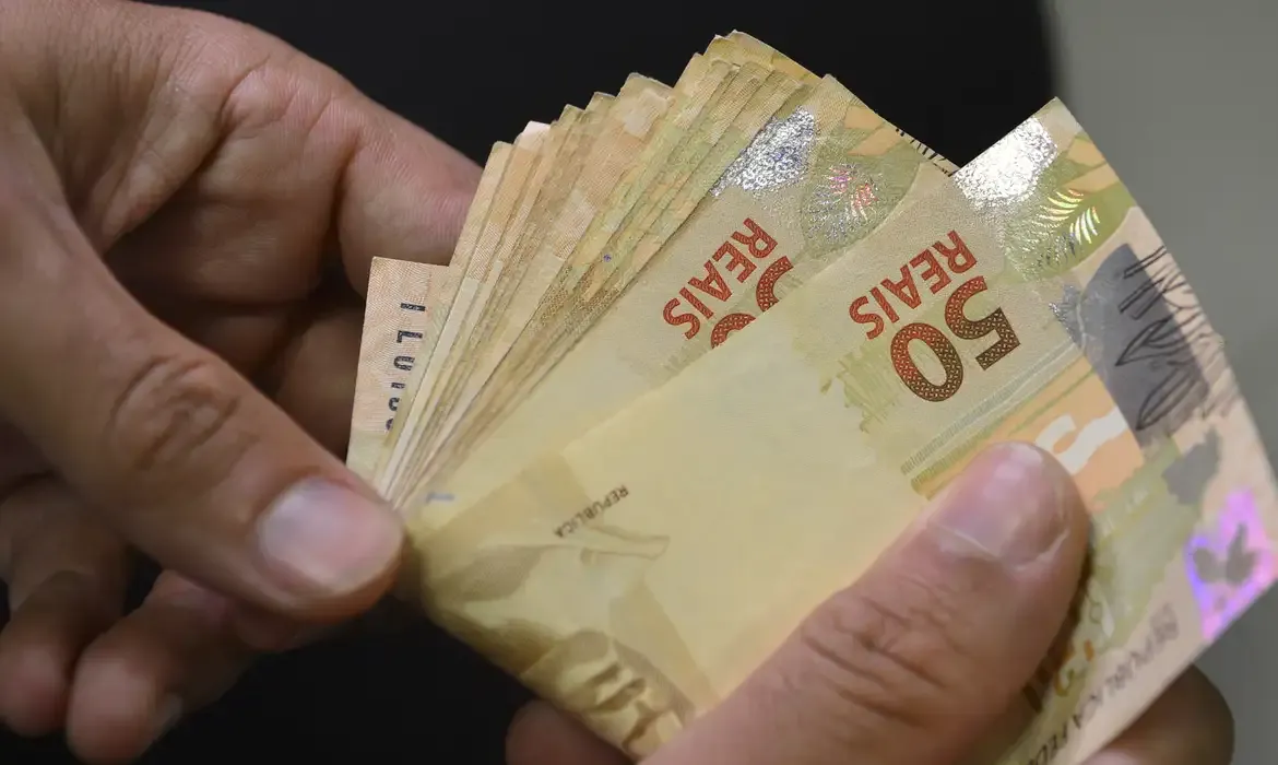 Imposto de Renda zero para quem ganha até R$ 5 mil vale a partir deste mês