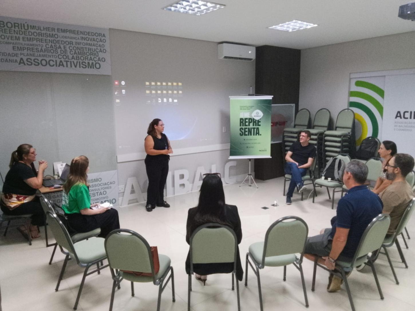 Prefeitura de Balneário Camboriú intensifica divulgação do Selo Empresa Amiga da Juventude