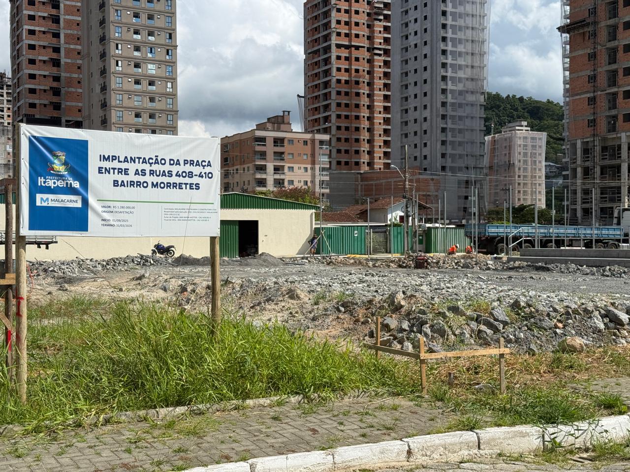 Prefeitura de Itapema avança com obras da nova praça no Morretes