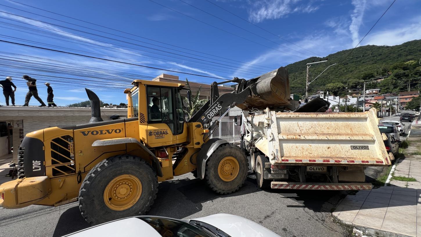 Secretaria de Obras recolhe 64 caminhões de entulho em mutirão de limpeza