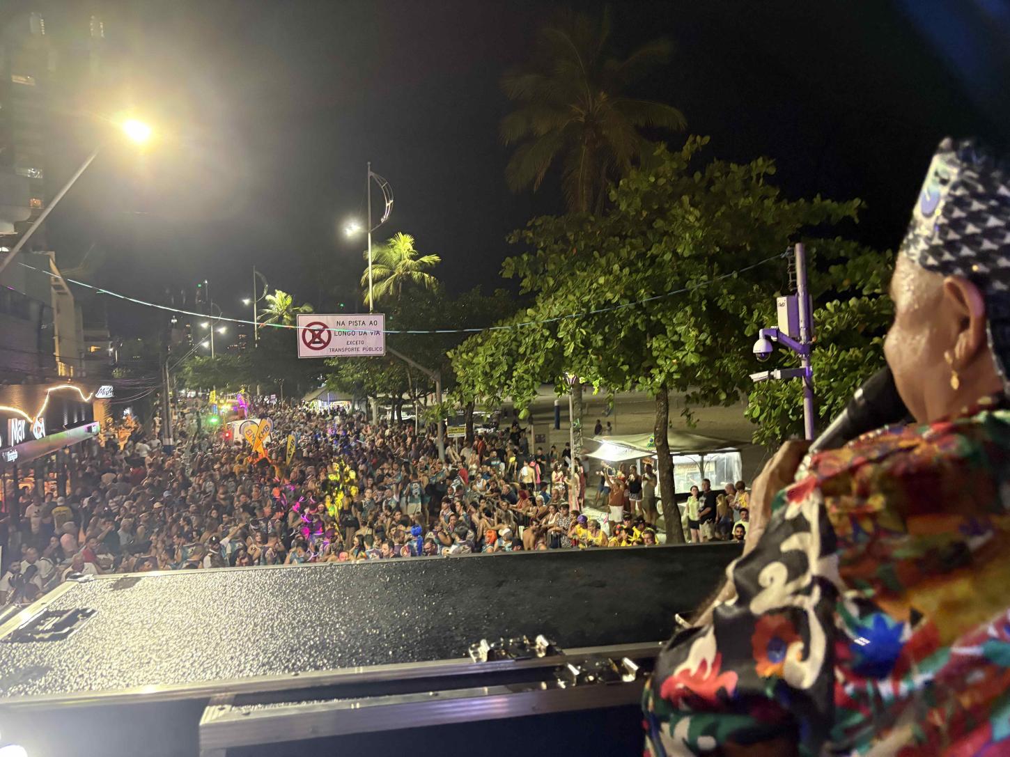 Viva Folia BC: primeiro dia de blocos agita Avenida Atlântica