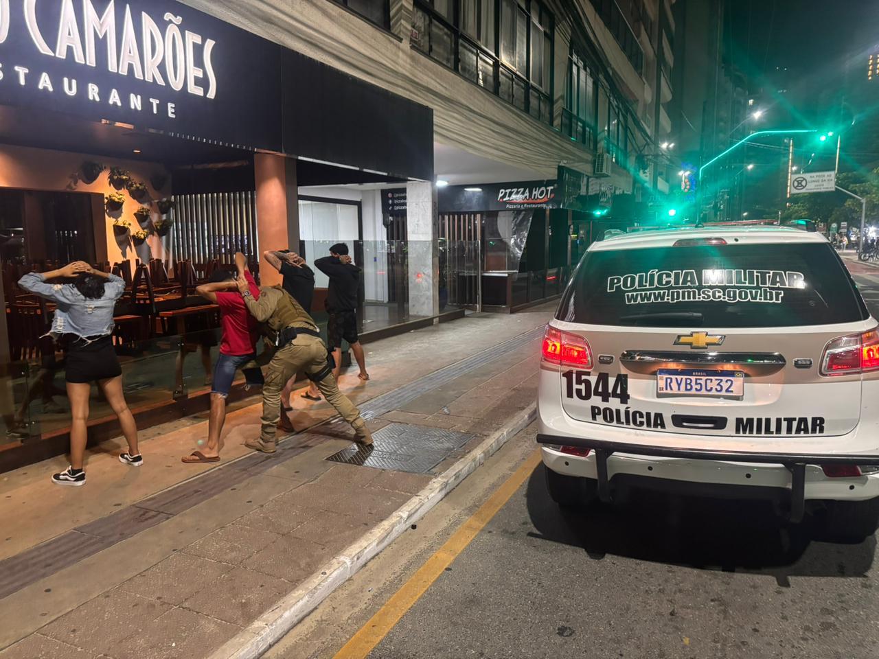 12º Batalhão de Polícia Militar intensifica ações da Operação Noite Segura na região central de Balneário Camboriú