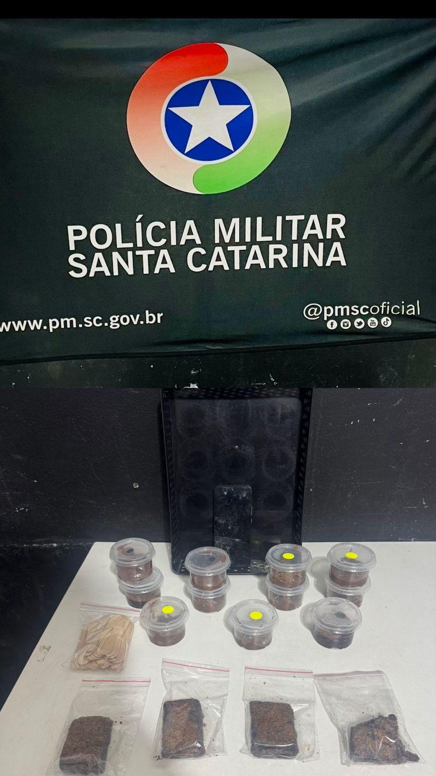 Adolescente é apreendido vendendo “brisadeiros” com maconha na Praia Brava, em Itajaí