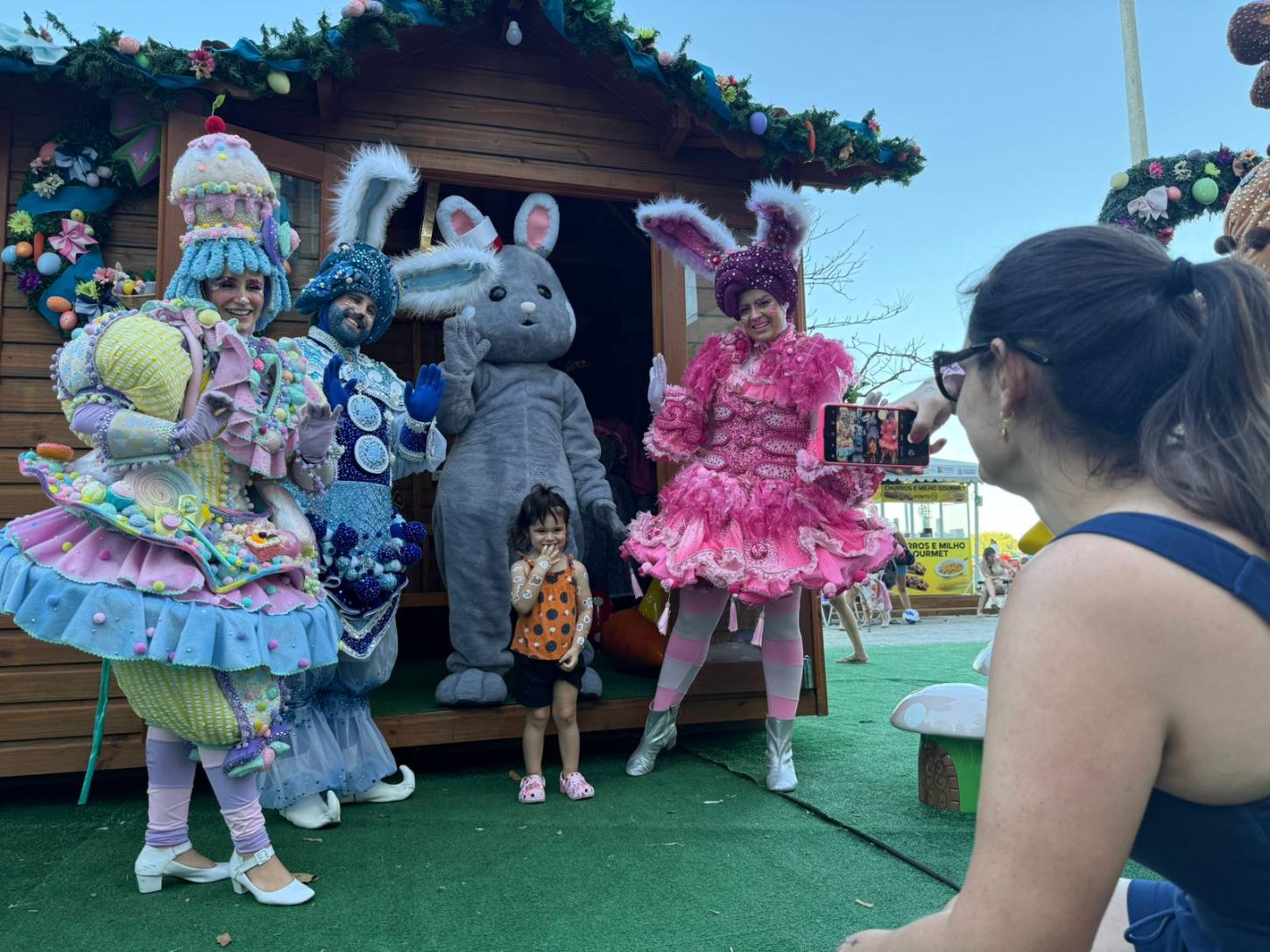 Atrações do Viva Páscoa BC movimentaram a Praça Almirante Tamandaré no fim de semana