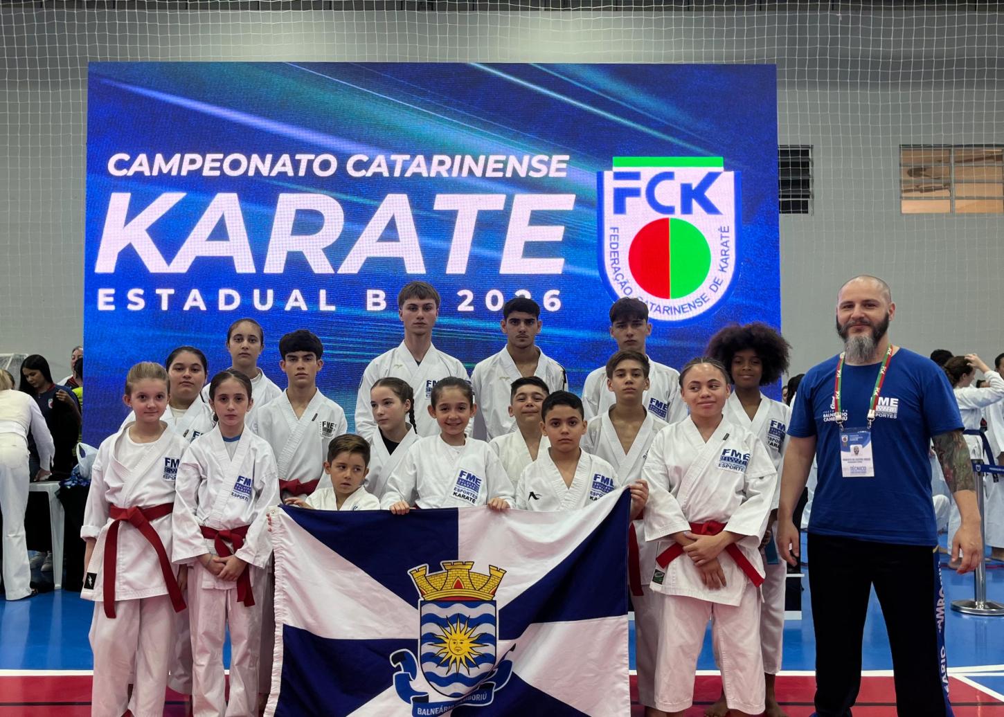 Balneário Camboriú conquista cinco medalhas de ouro na 1ª etapa do Campeonato Estadual de Karatê