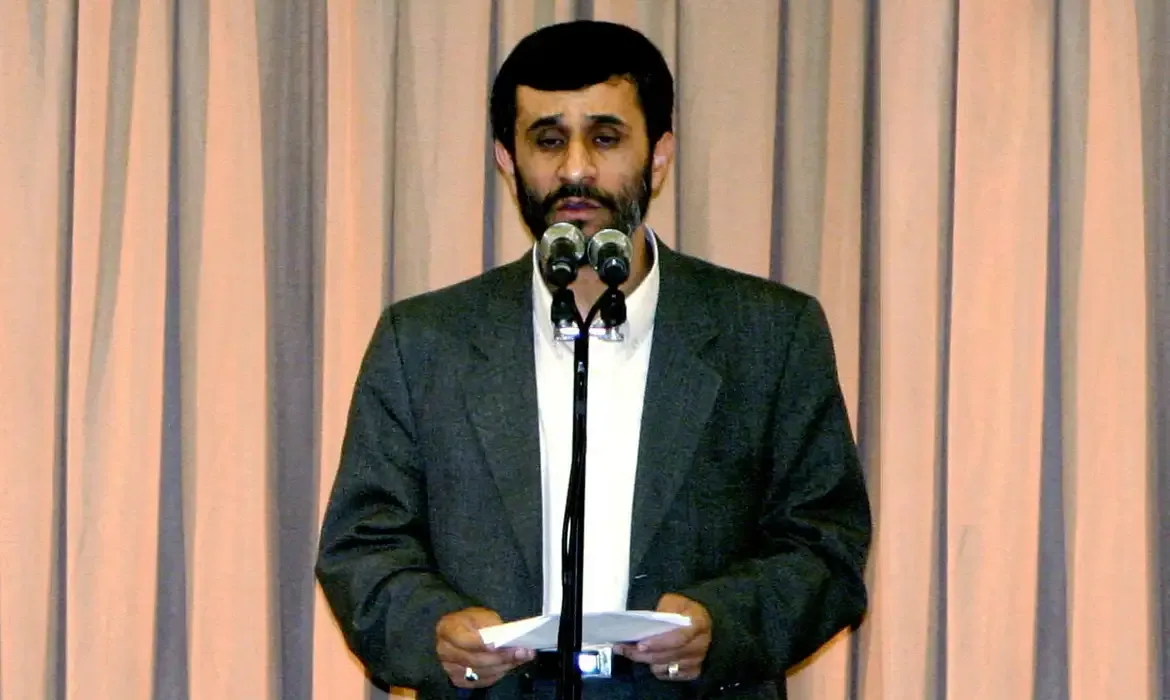 Bombardeio a Teerã mata ex-presidente iraniano Mahmoud Ahmadinejad