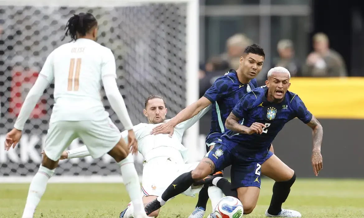 Brasil 1 x 2 França - Tropeço com um a mais em Boston