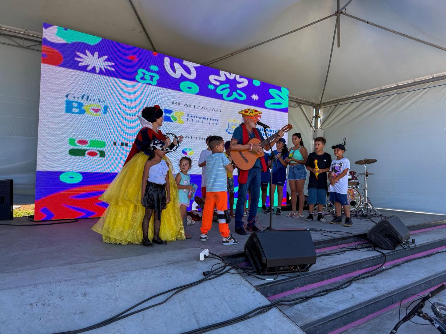 Cultura na Rua reúne atrações culturais e público no Bairro dos Municípios