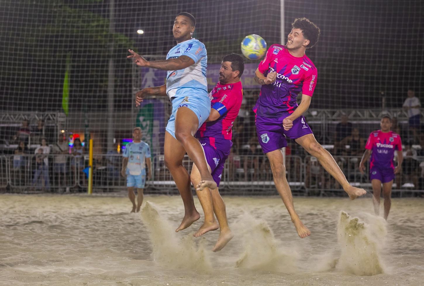 Goiá vence o Barracuda e assume protagonismo na Praia Central