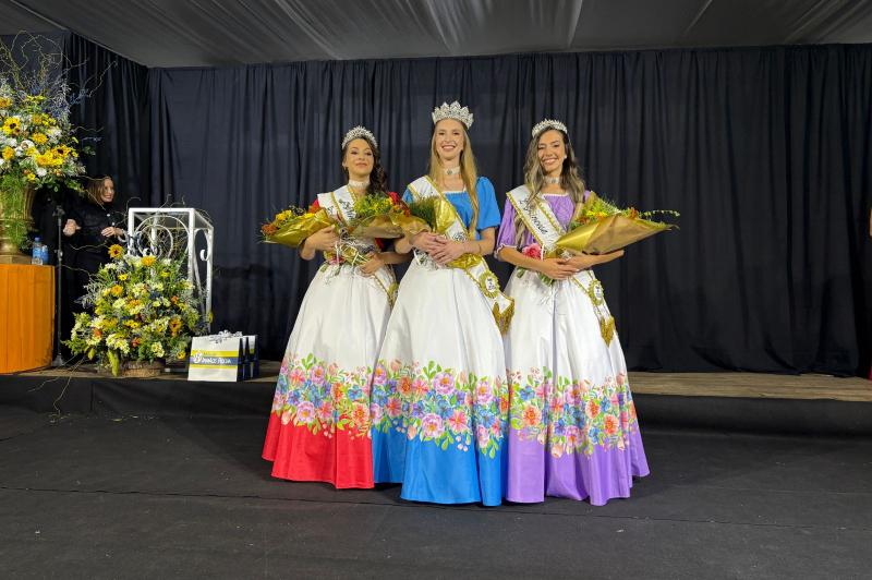 Itajaí Abe concurso para escolha da Realeza da 40ª Festa Nacional do Colono