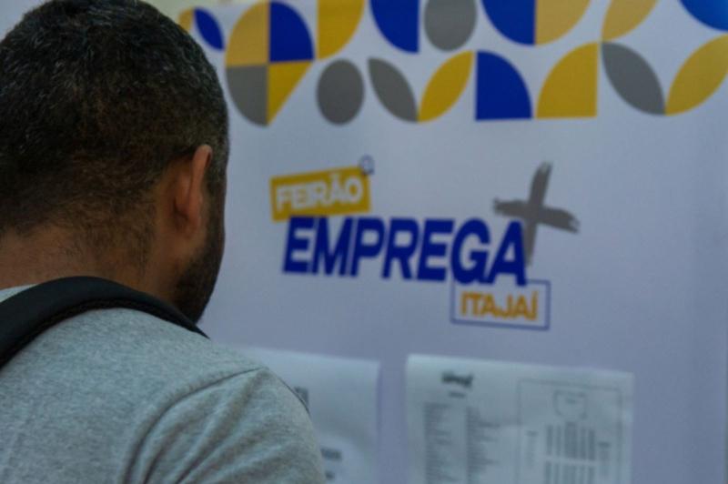 Itajaí: Balcão de empegos recebe empresas para entrevistas com ofertas de 30 vagas nesta semana