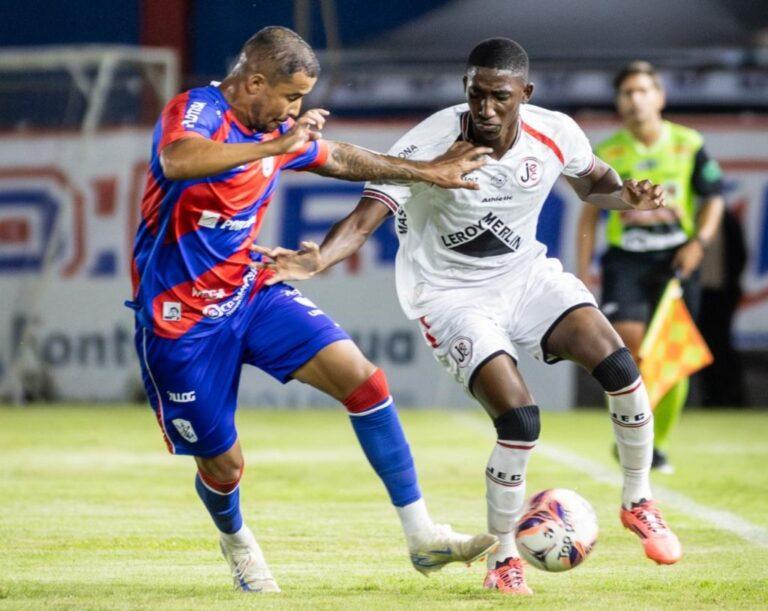 Marcílio Dias assegura permanência no Campeonato Catarinense - Com campeonatos estaduais, confira os resultados de sexta-feira
