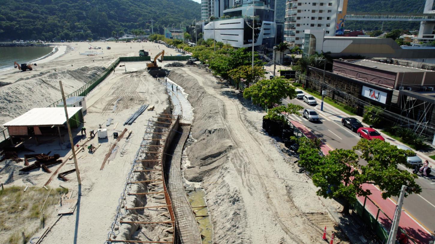 Reurbanização da orla avança com várias frentes de trabalho na Barra Sul