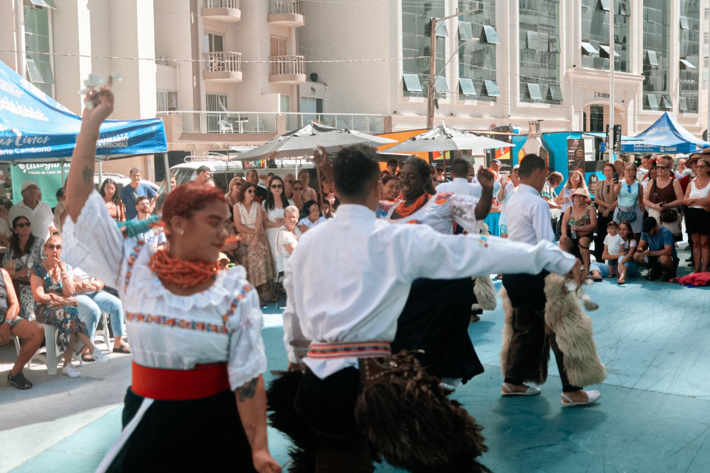 2º Festival Etnias encerra com apresentações na Praça da Bíblia