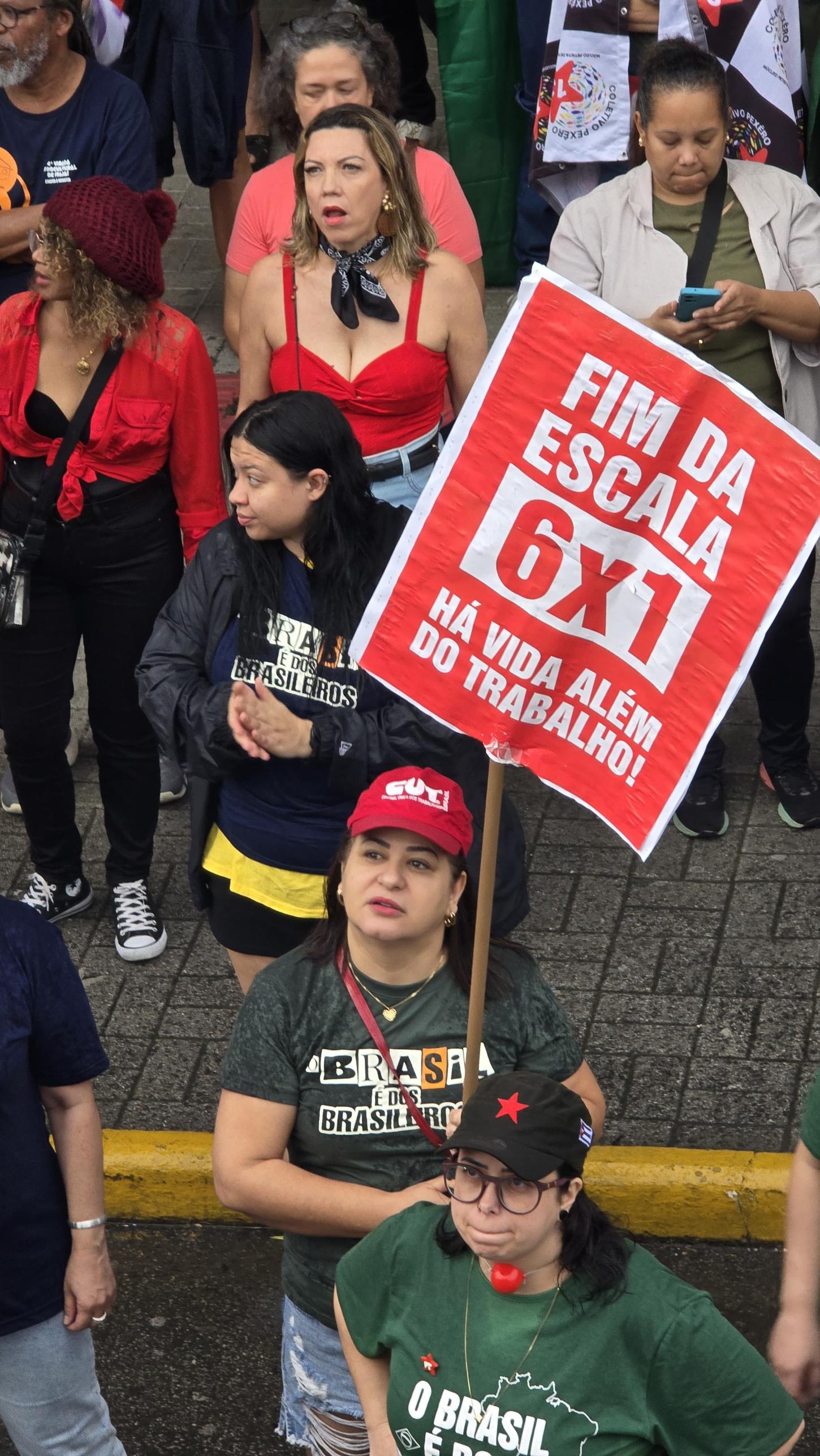 A mulher e a escala 6x1
