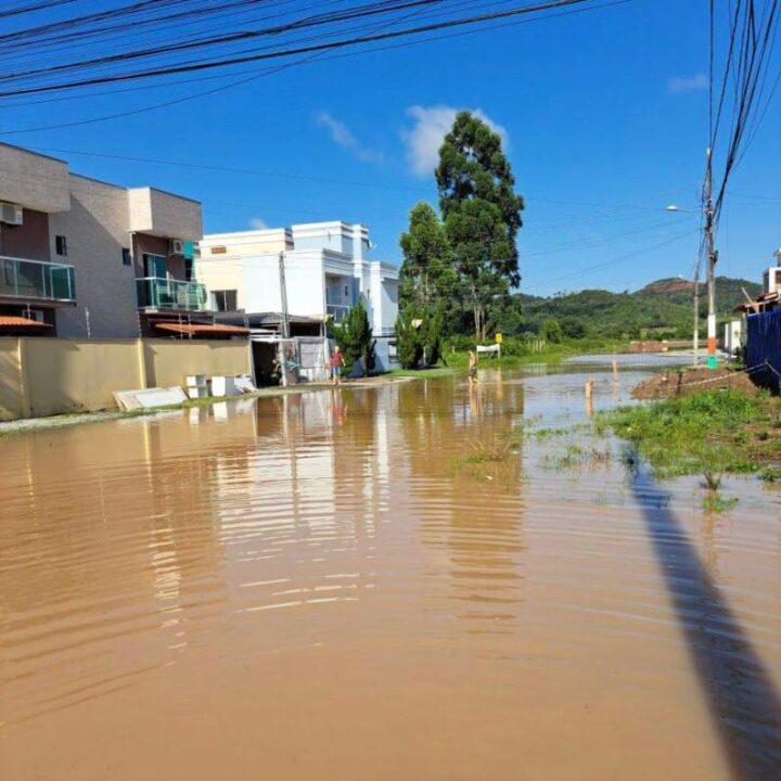 Em Camboriú há registro de 60 ruas alagadas, mas não há famílias desalojadas