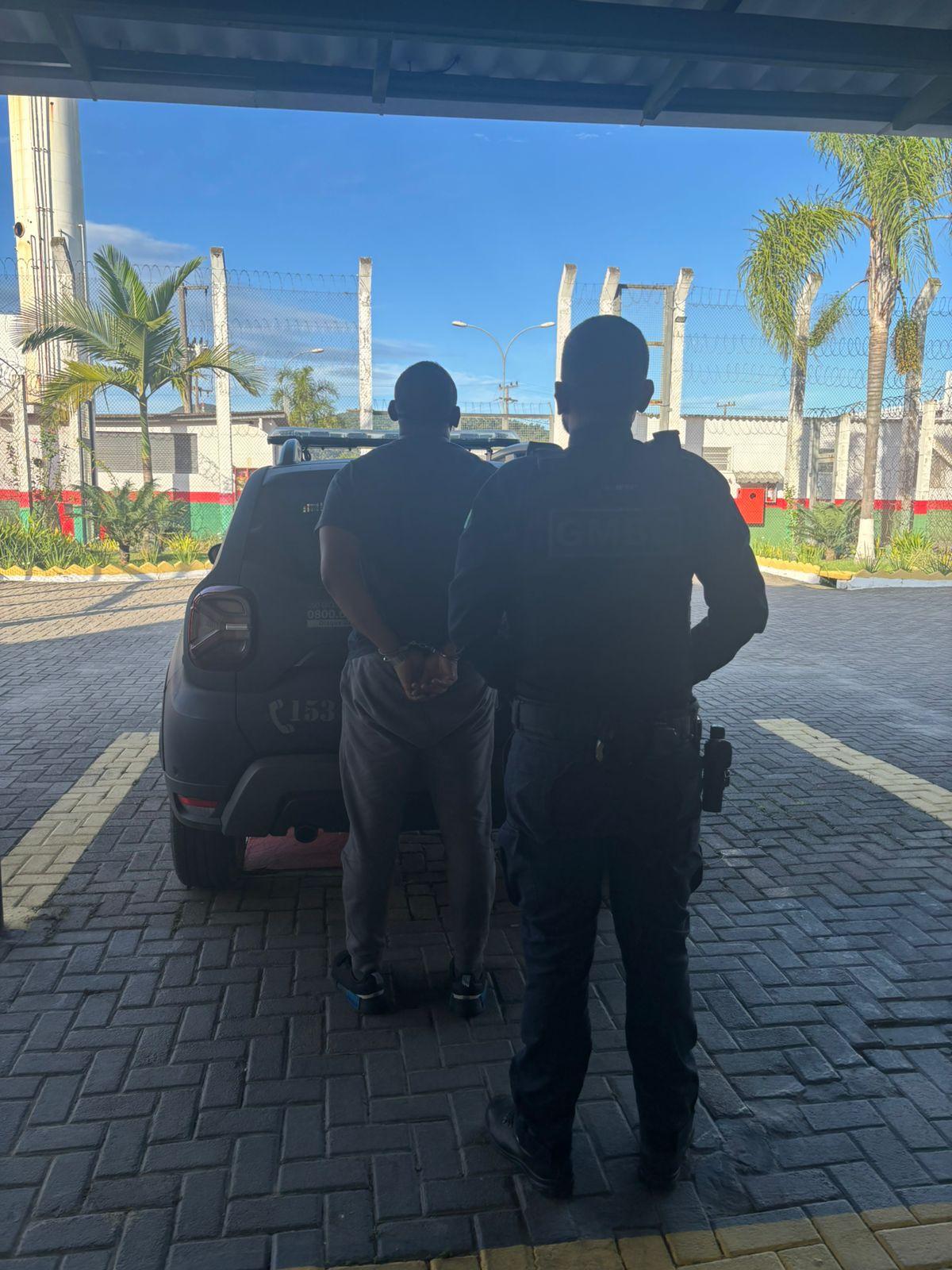 Guarda Municipal de Balneário Camboriú captura foragido da justiça