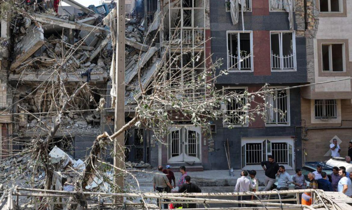 Irã desafia ultimato de Trump: Ormuz jamais retomará status anterior