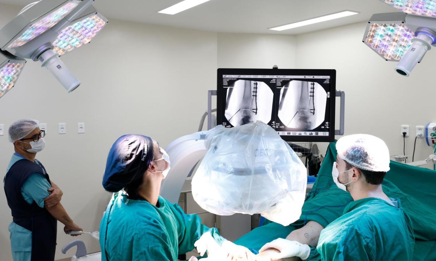 Novos equipamentos elevam precisão e agilidade em cirurgias no Hospital São José, em Joinville  