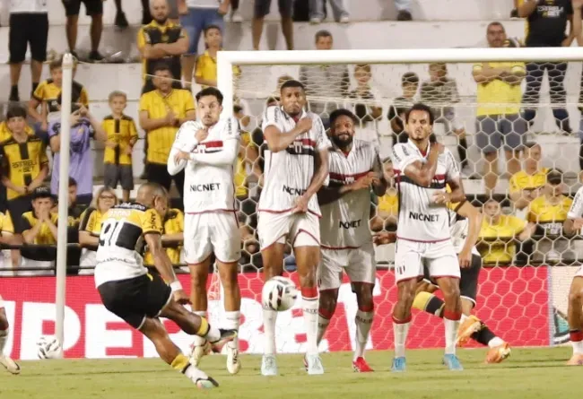Otero marca no fim e Criciúma entra no G4 da Série B - Confira outros resultados