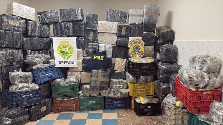 Polícia Federal apreende mais de duas toneladas de maconha prensada no Paraná