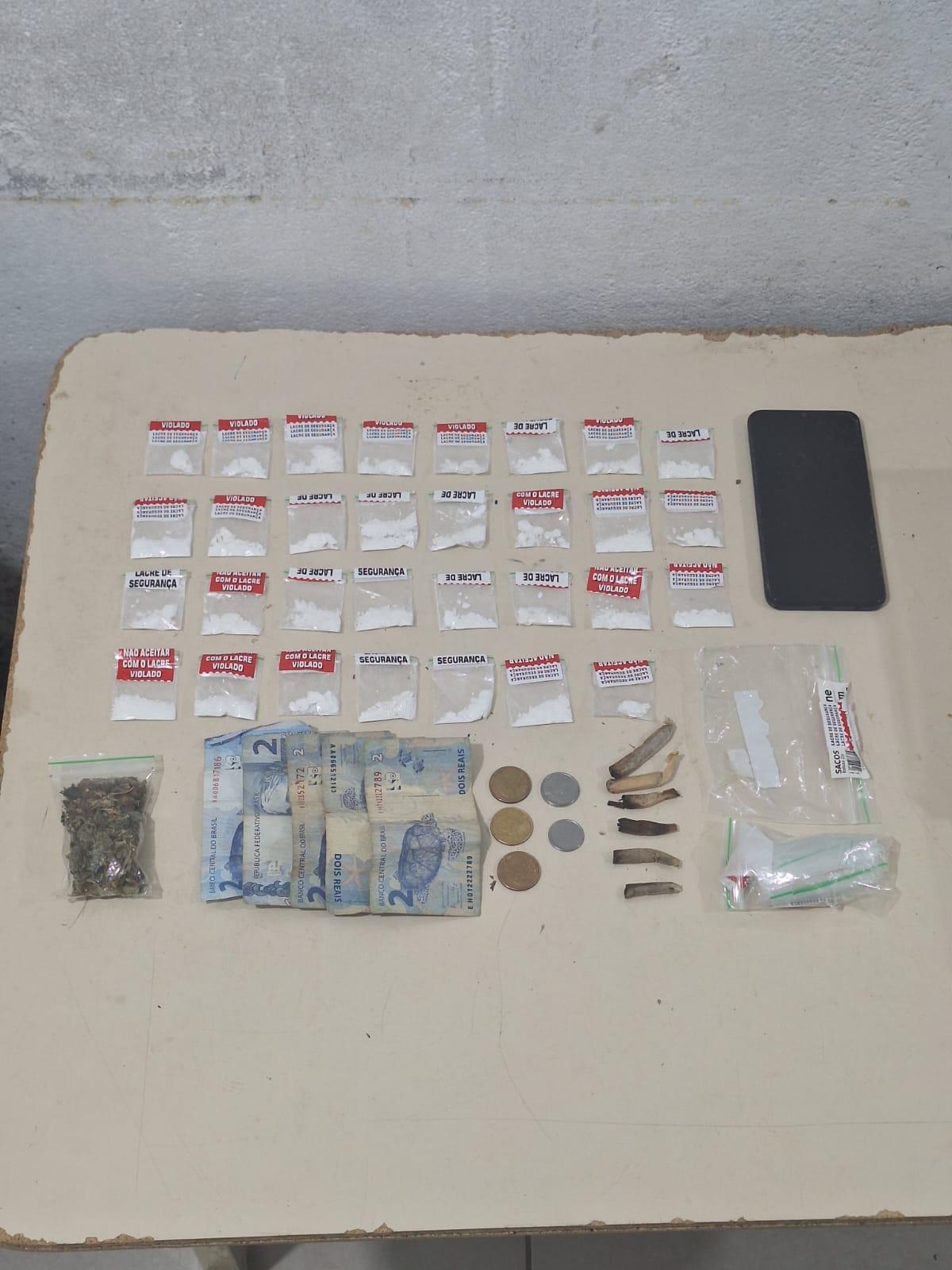 Polícia Militar prende traficante no bairro Morretes