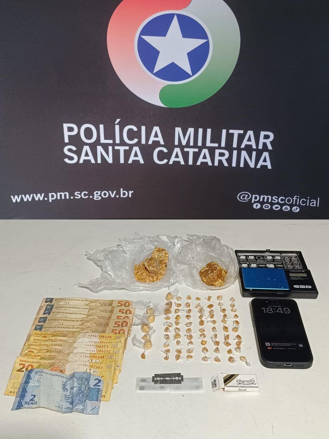 Polícia Militar prende três homens por tráfico de drogas em Itajaí