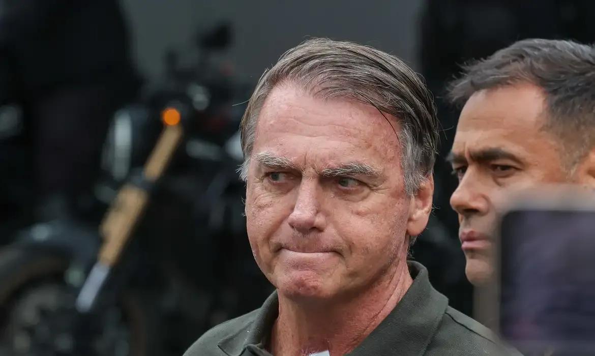 Procuradoria-Geral da República dá aval para Bolsonaro fazer cirurgia no ombro
