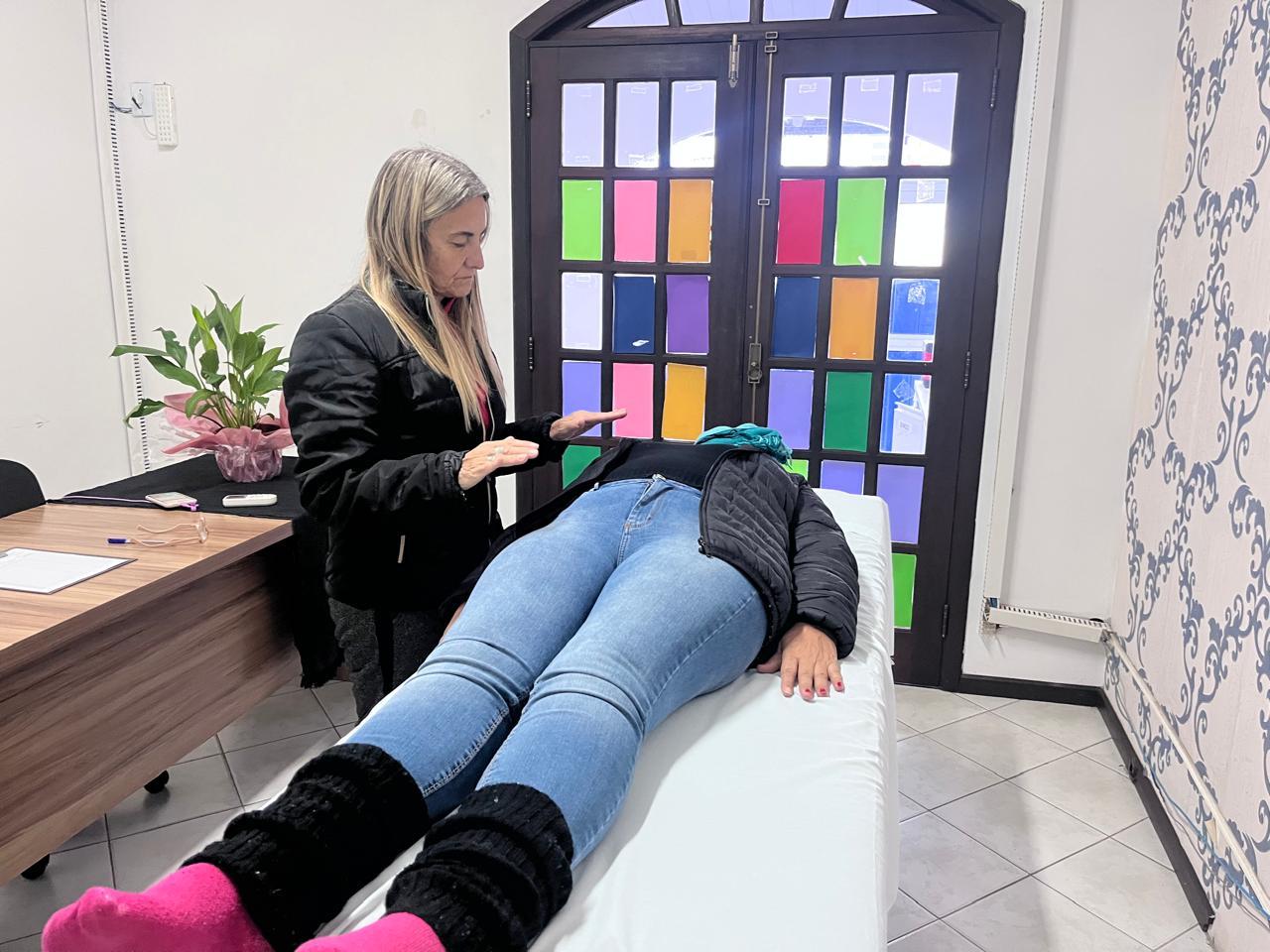 Secretaria da Pessoa Idosa oferece semanalmente prática de Reiki para os idosos