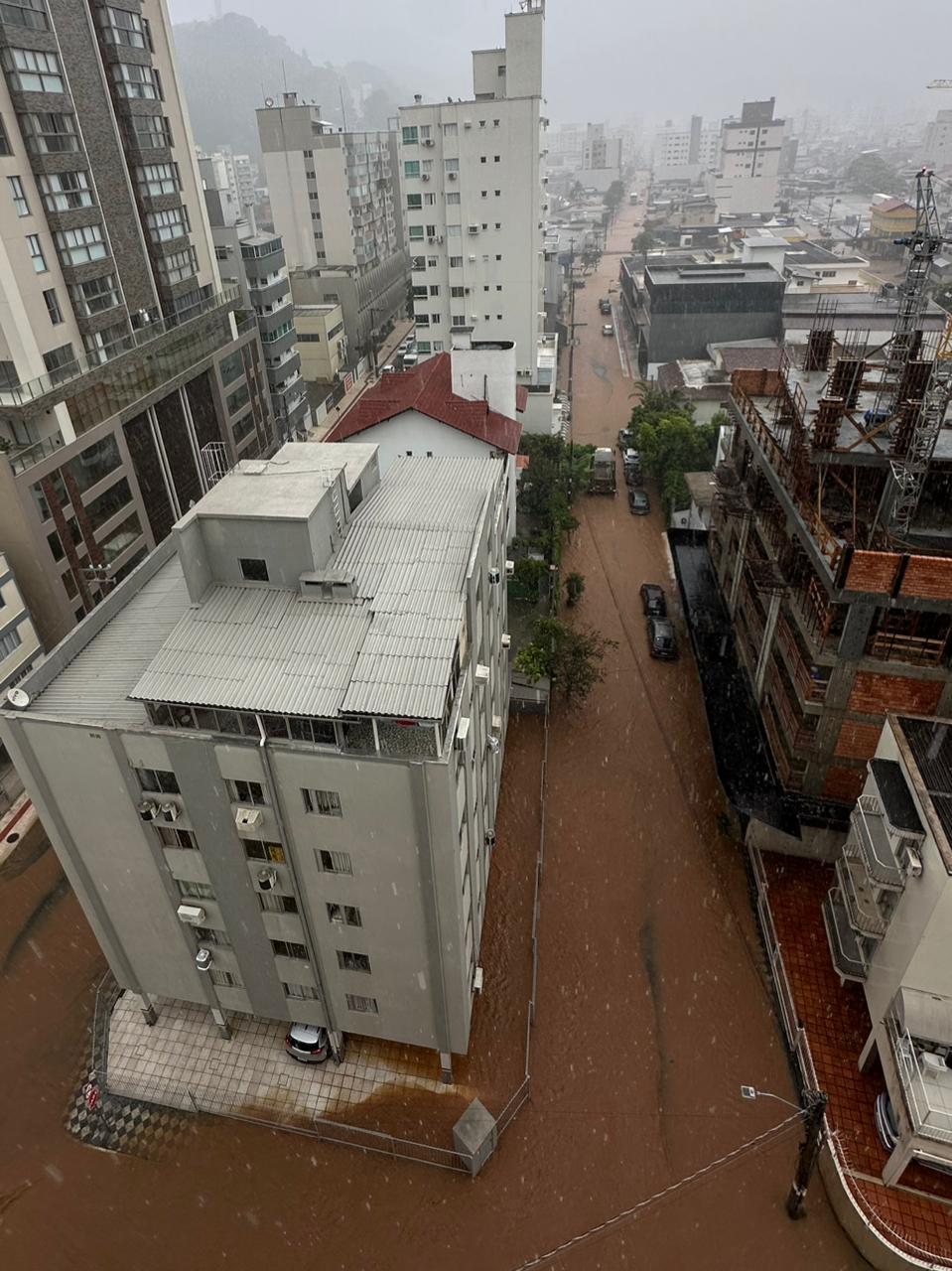 Secretaria de Saúde suspende alguns atendimentos em decorrência das chuvas em Balneário Camboriú