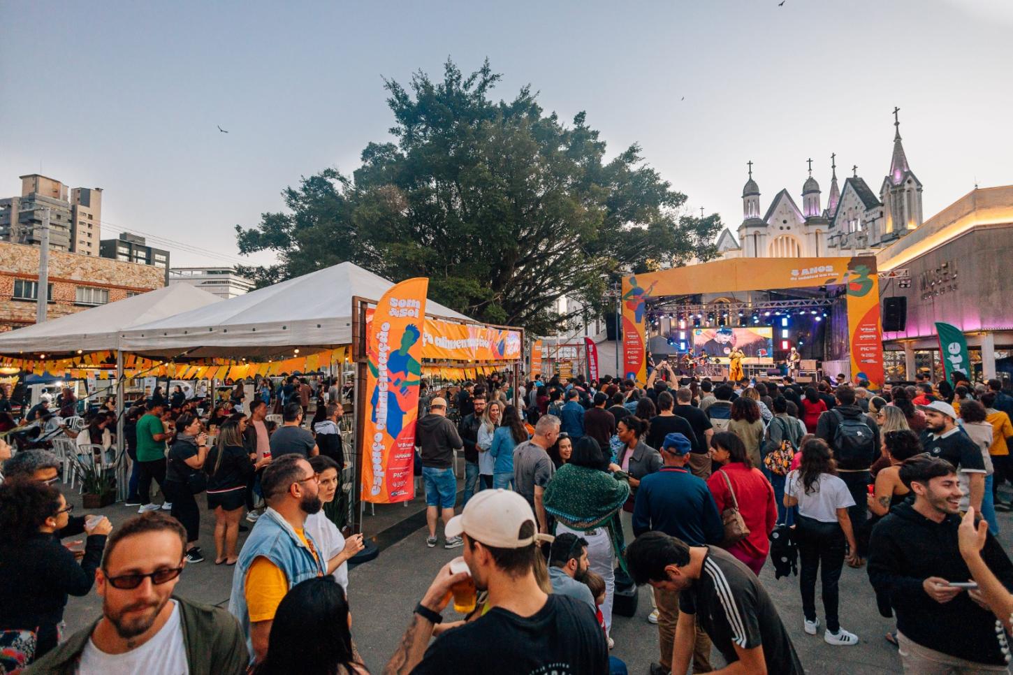Som&Sol encerra circulação comemorativa de oito anos com edição especial em Itajaí neste domingo