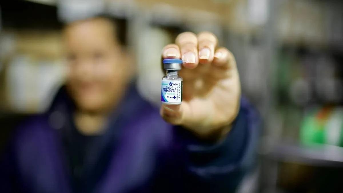 Vacina gratuita contra bronquiolite para gestantes e bebês já está disponível no SUS 