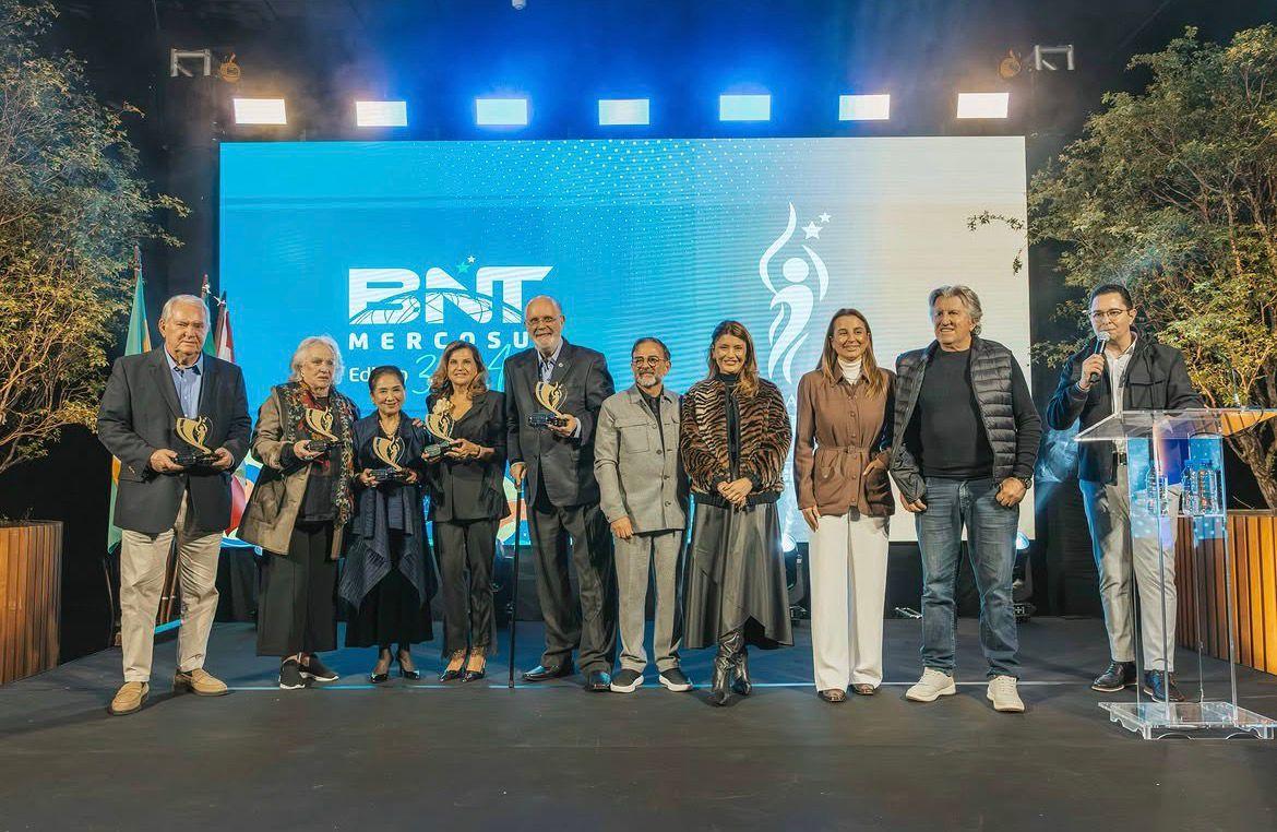 32ª edição da BNT Mercosul inicia com cerimônia solene e premiação “Personalidades de Ouro”